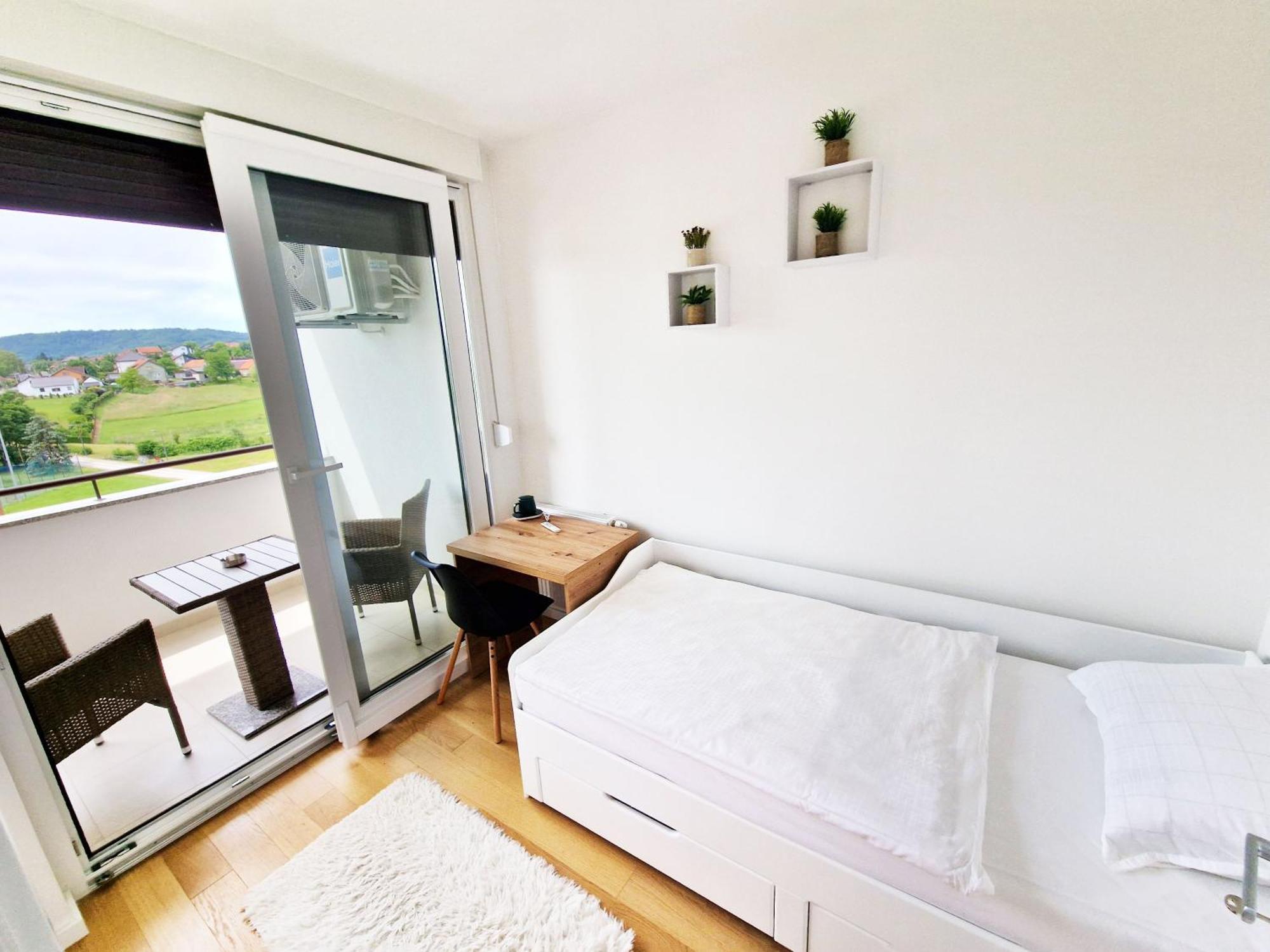 Apartment Queen Karlovac Exterior foto